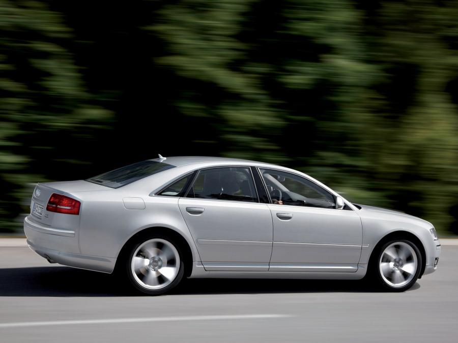  Audi A8 4.2 TDI Quattro (D3) 2008 года  (фото 12 из 17)